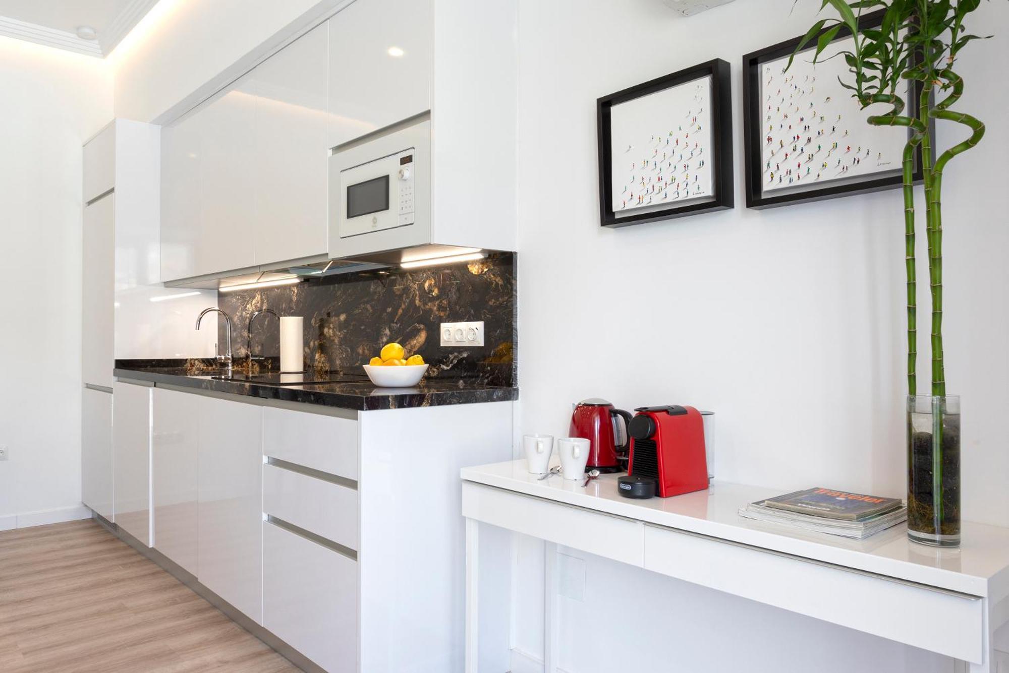 Apartamento Precioso Con Terraza En La Nogalera By Rent Me *