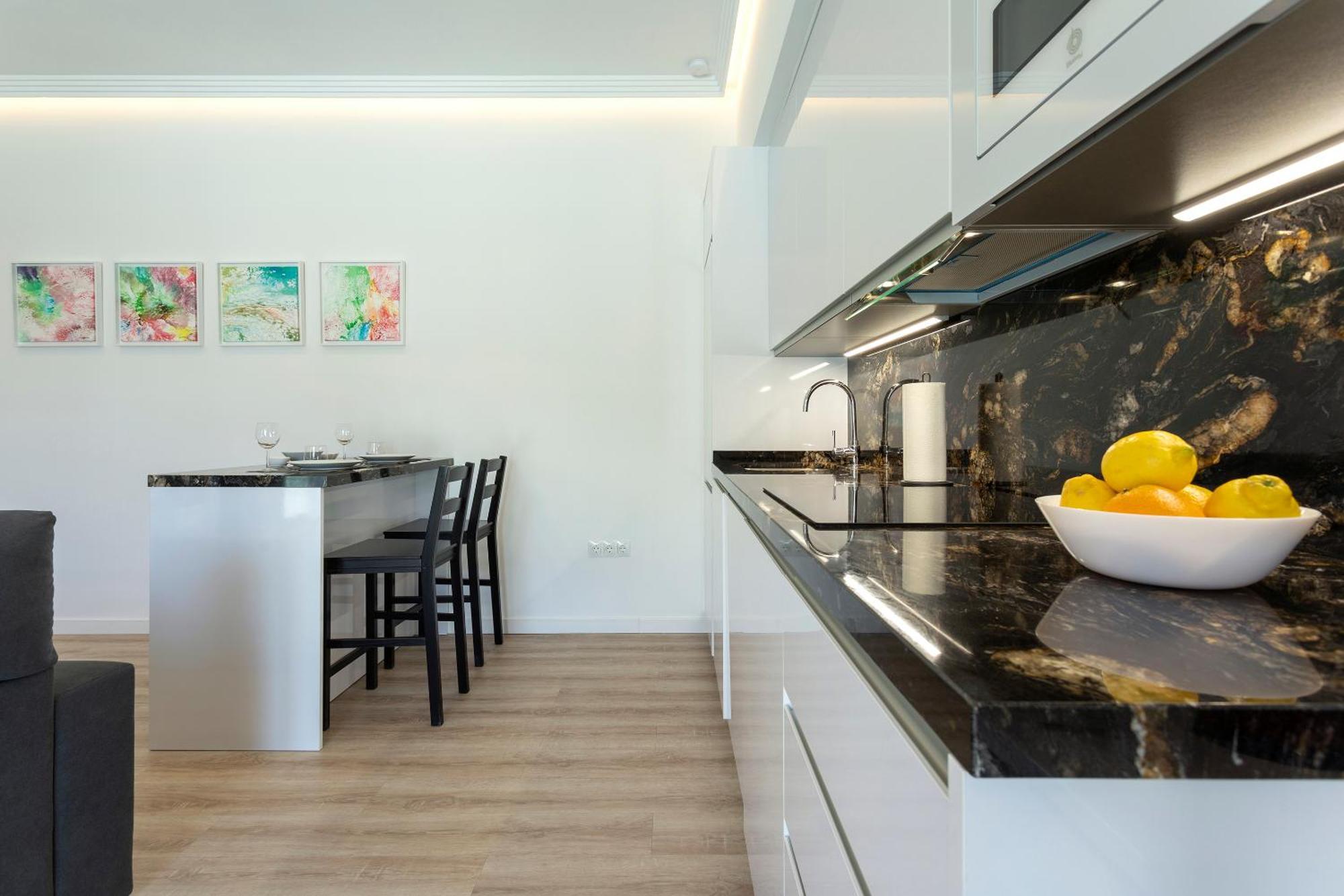 Precioso Con Terraza En La Nogalera By Rent Me Apartamento